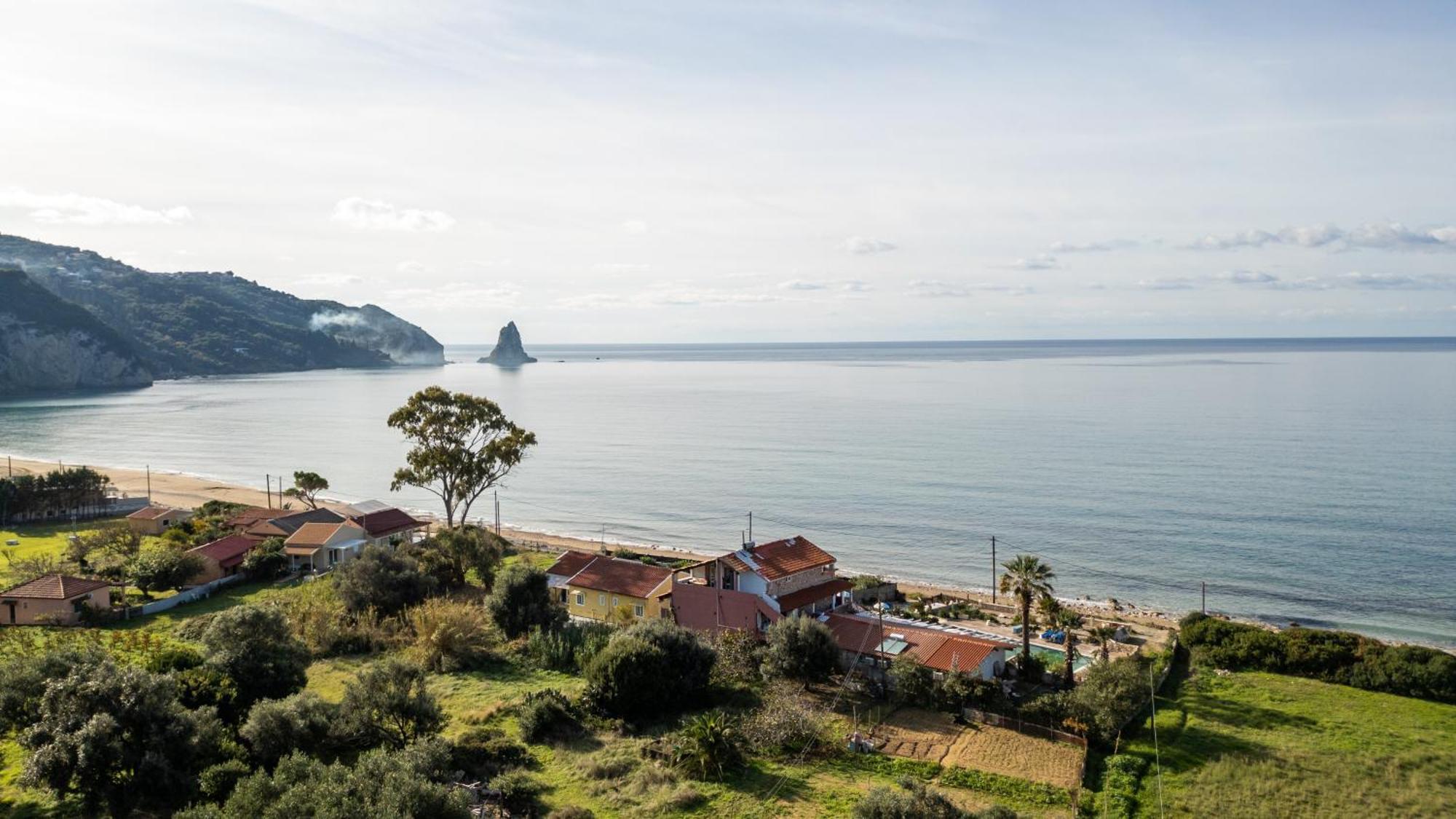 Villa- Nefeli Agios Gordios  Eksteriør billede